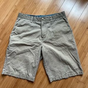 Volcom khaki shorts